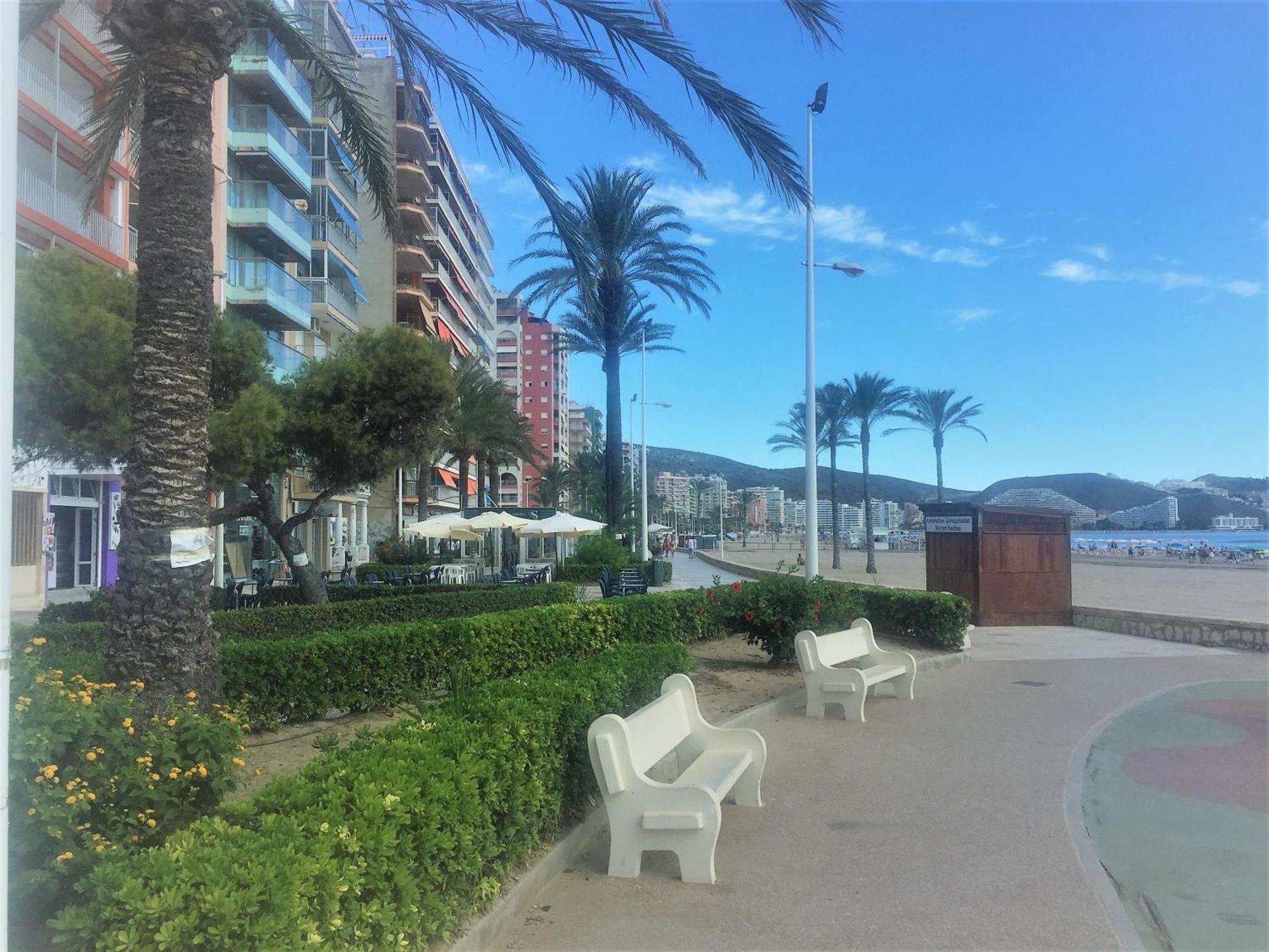 Beachfront And Cozy Apartment Cullera Bagian luar foto