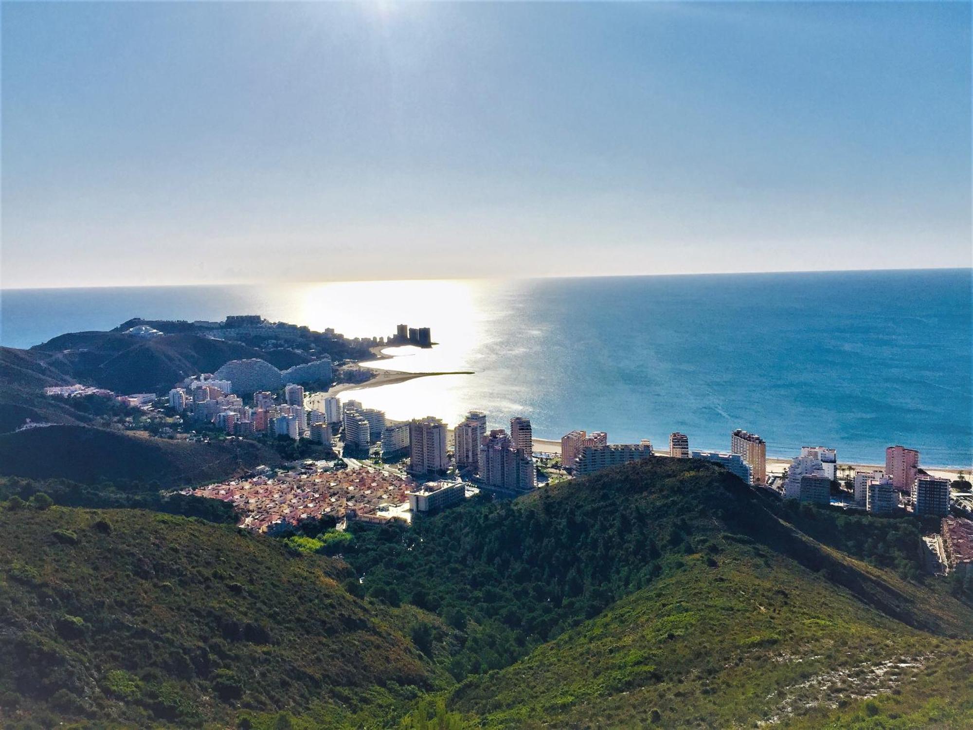 Beachfront And Cozy Apartment Cullera Bagian luar foto